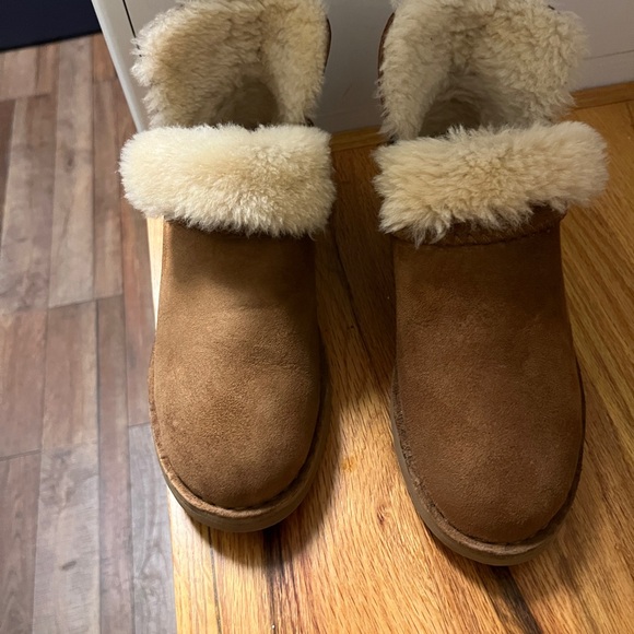 UGG Shoes - UGG MCKAY CHESTNUT SURDE SHEARLING BROWN ANKLE BOOTS WOMEN SIZE 7